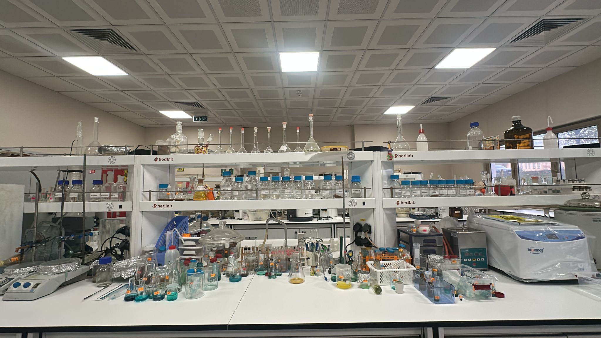 Anorganik Kimya Araştırma Laboratuarı BZ08-Fotoğraf