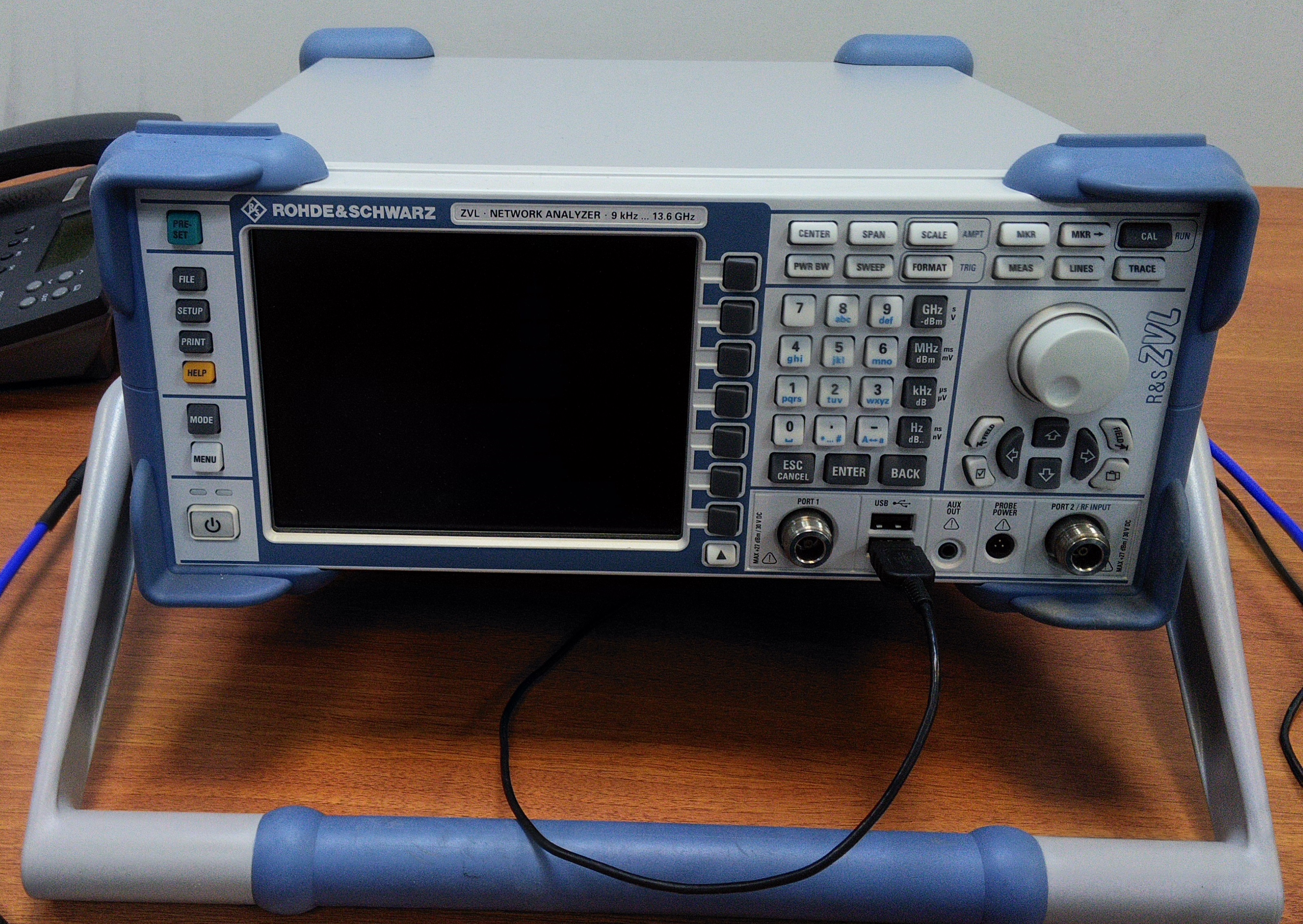 Vektör Network Analizör, 13 GHz, Rohde & Schwarz-Fotoğraf